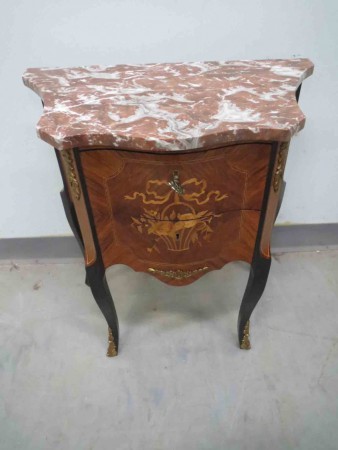 2077 - Komodicka Louis Phillipe  styl  mramor a intarsie  60 x 33 cm V - 68 cm  -  PRODANO